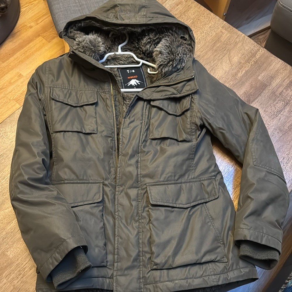 TNA Niseko winter jacket, army green